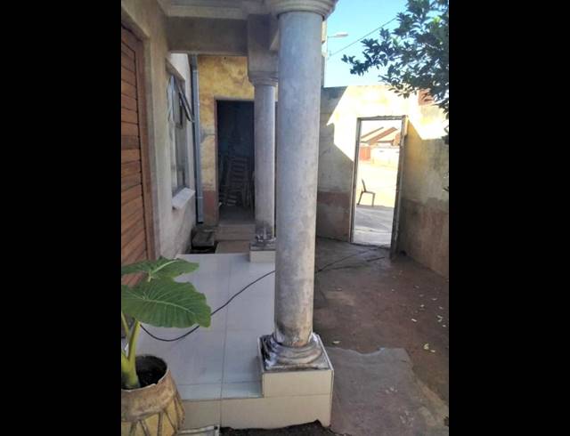 2 BEDROOM HOUSE FOR SALE IN THULANI